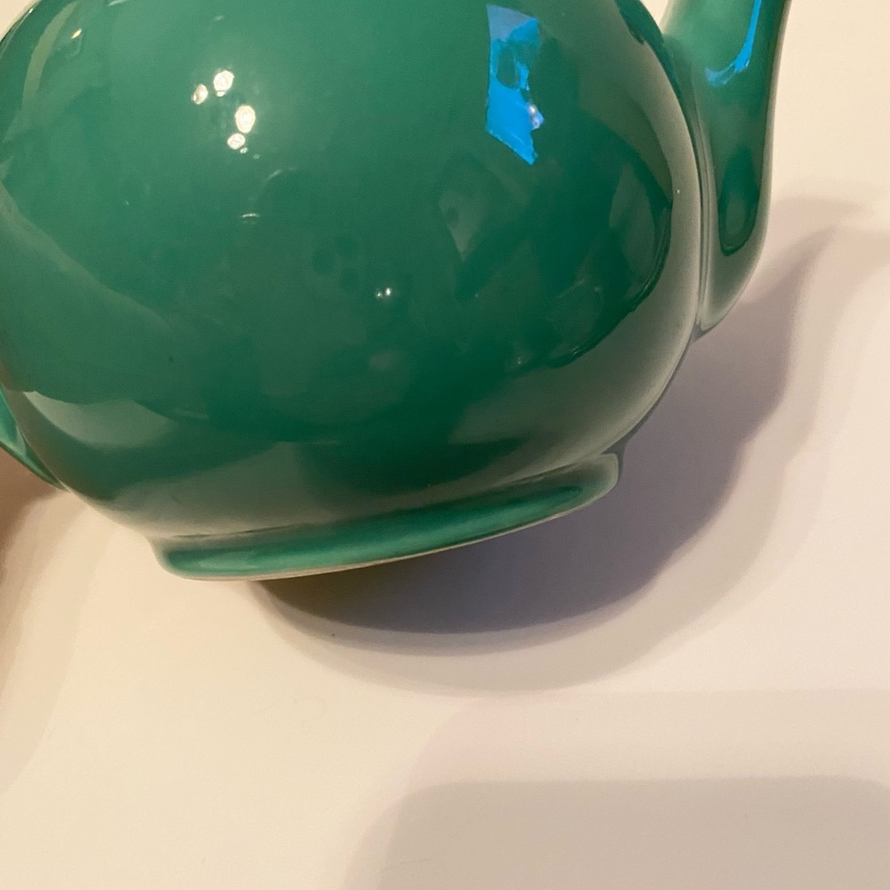 SOLD•Vintage• Small Green Teapot - Picture 5 of 7